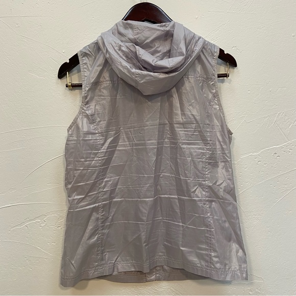 BEAN POLE GOLF SILVER METALLIC LIGHTWEIGHT HOODED GOLF TENNIS SLEEVELESS VEST - Picture 7 of 16